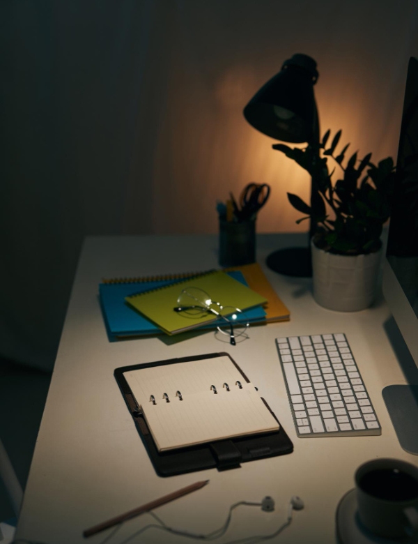 http://Freelance%20WordPress%20developer%20workspace%20with%20keyboard%20notebook%20and%20coffee%20working%20late%20at%20night